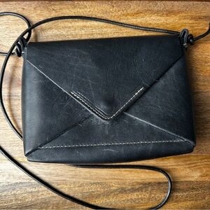 Holtz Leather Co. Minimalist Leather Crossbody Envelope Bag